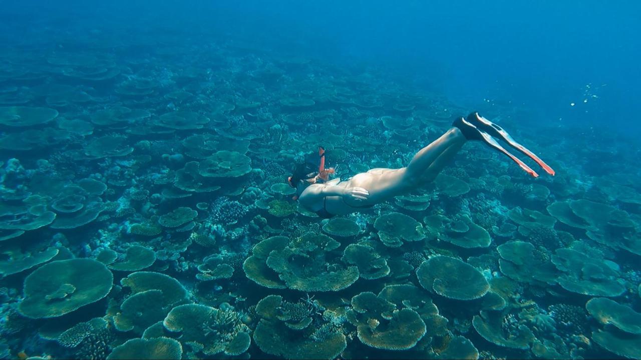 Отель Thundi Sea View Фулидхоо Экстерьер фото